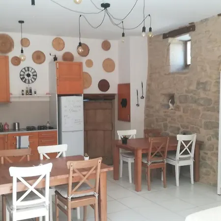 Maisons De Vacances - Parisot 펜션 *